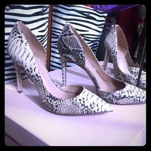 Snake d’orsay heels